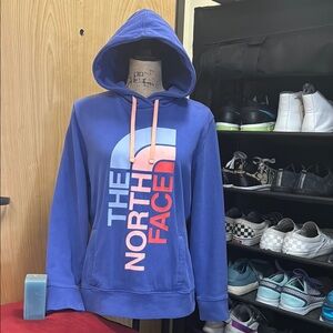 Flawless, very gently used THE NORTH FACE hoodie. In perfect condition. Size L.